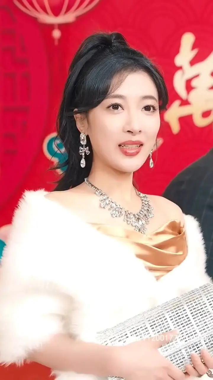 《想听女主偷听我心声》：人设崩塌后的心动与救赎